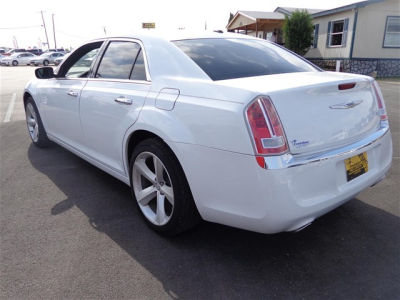 2011 Chrysler 300C  Base
