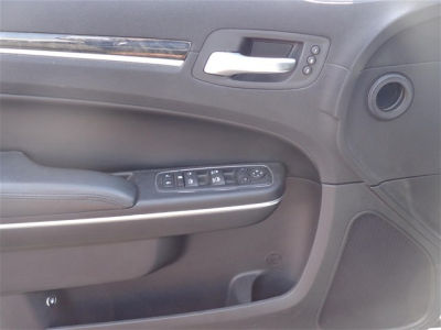 2011 Chrysler 300C  Base