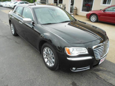 2011 Chrysler 300C  Base