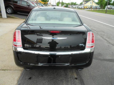 2011 Chrysler 300C  Base
