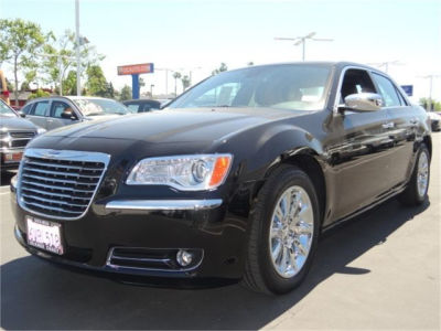 2012 Chrysler 300C  Base