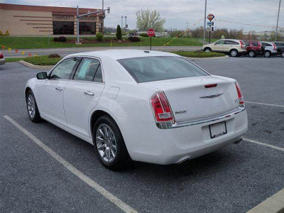 2012 Chrysler 300C  Base