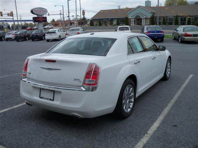 2012 Chrysler 300C  Base