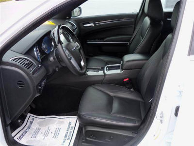 2012 Chrysler 300C  Base