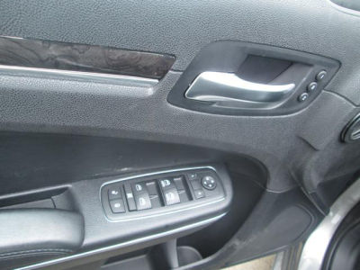 2012 Chrysler 300C  Base
