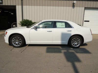 2011 Chrysler 300C  Base