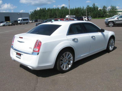 2011 Chrysler 300C  Base