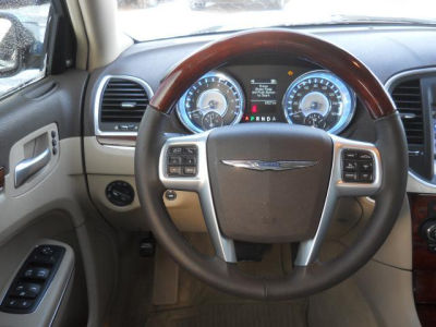 2011 Chrysler 300C  Base