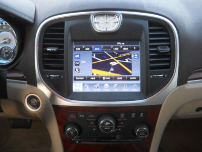 2011 Chrysler 300C  Base