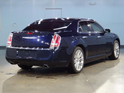2011 Chrysler 300C  Base