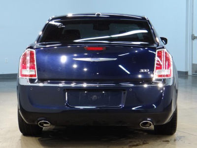 2011 Chrysler 300C  Base