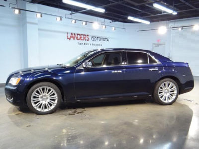 2011 Chrysler 300C  Base