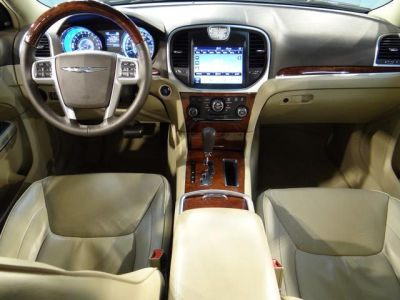 2011 Chrysler 300C  Base