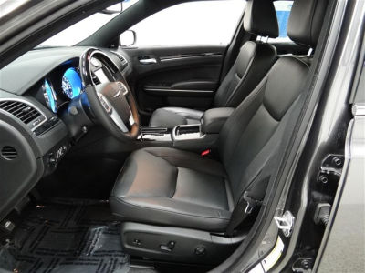 2013 Chrysler 300C  Base