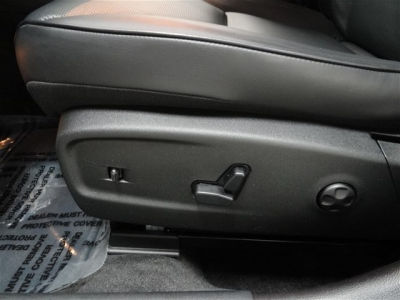 2013 Chrysler 300C  Base