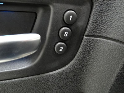 2013 Chrysler 300C  Base