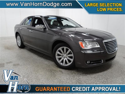 2013 Chrysler 300C  Base