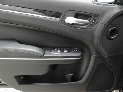 2013 Chrysler 300C  Base