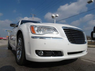 2011 Chrysler 300C  Base