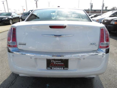 2011 Chrysler 300C  Base