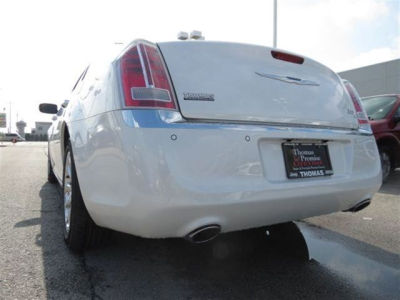 2011 Chrysler 300C  Base