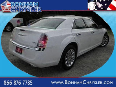 2011 Chrysler 300C  Base