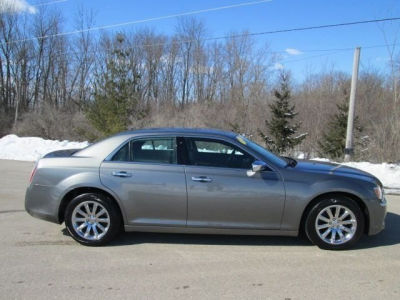 2012 Chrysler 300C  Base
