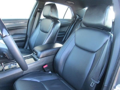 2012 Chrysler 300C  Base