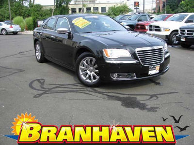 2011 Chrysler 300C  Base