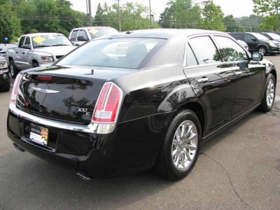 2011 Chrysler 300C  Base