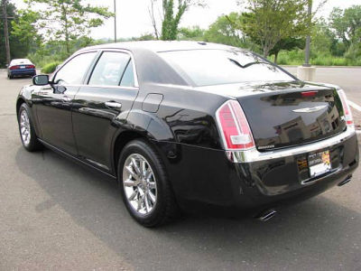 2011 Chrysler 300C  Base