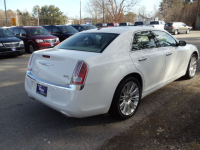 2011 Chrysler 300C  Base