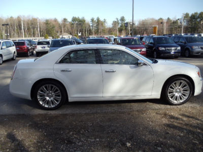 2011 Chrysler 300C  Base
