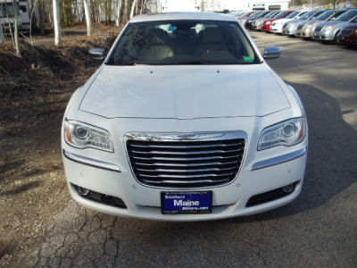 2011 Chrysler 300C  Base