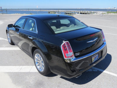 2012 Chrysler 300C  Base