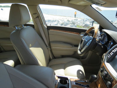 2012 Chrysler 300C  Base