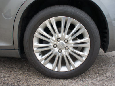 2011 Chrysler 300C  Base