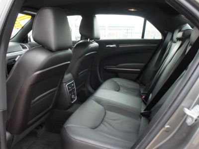 2011 Chrysler 300C  Base