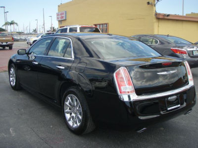 2012 Chrysler 300C  Luxury Series