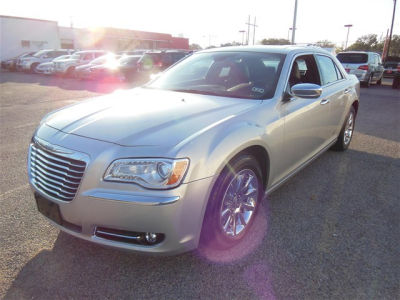 2012 Chrysler 300C  Base