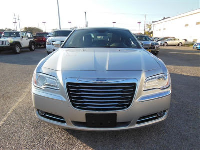 2012 Chrysler 300C  Base