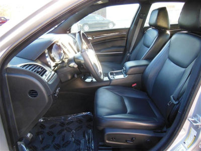 2012 Chrysler 300C  Base