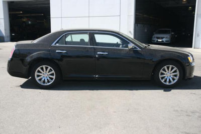 2013 Chrysler 300C  Base