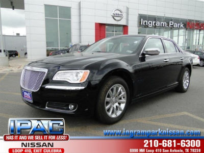 2011 Chrysler 300C  Base