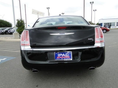 2011 Chrysler 300C  Base