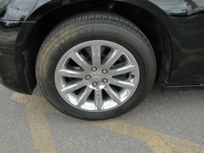 2011 Chrysler 300C  Base