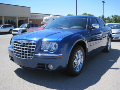 2010 Chrysler 300C  Base