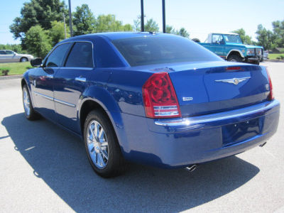 2010 Chrysler 300C  Base