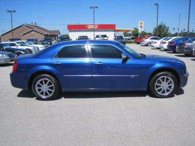 2010 Chrysler 300C  Base