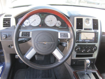 2010 Chrysler 300C  Base